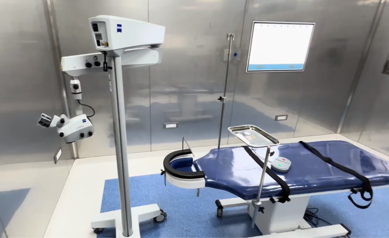 YAG laser system for posterior capsulotomy
